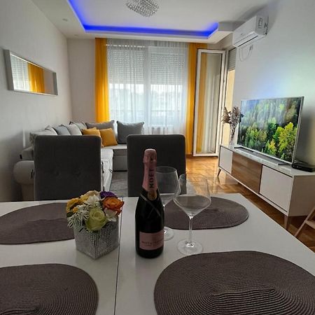 Paunov Breg Appartement Belgrado Buitenkant foto