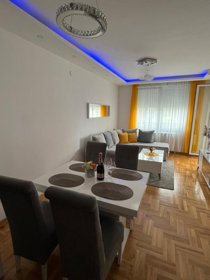 Paunov Breg Appartement Belgrado Buitenkant foto